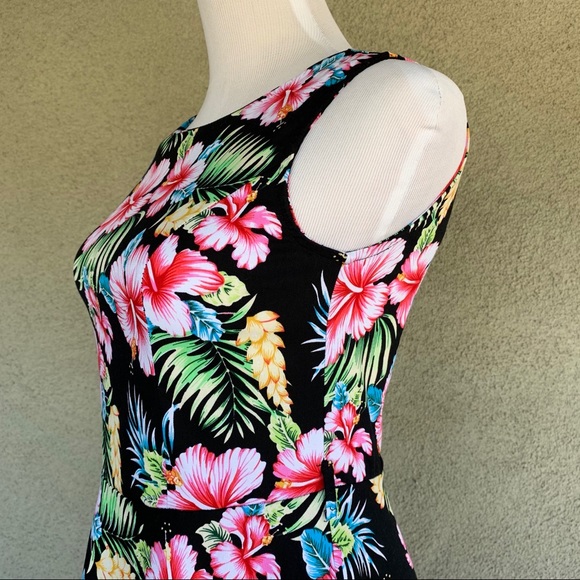 🌺 Hawaiian Floral Fit and Flair Dress Black 🌺 - Picture 6 of 11